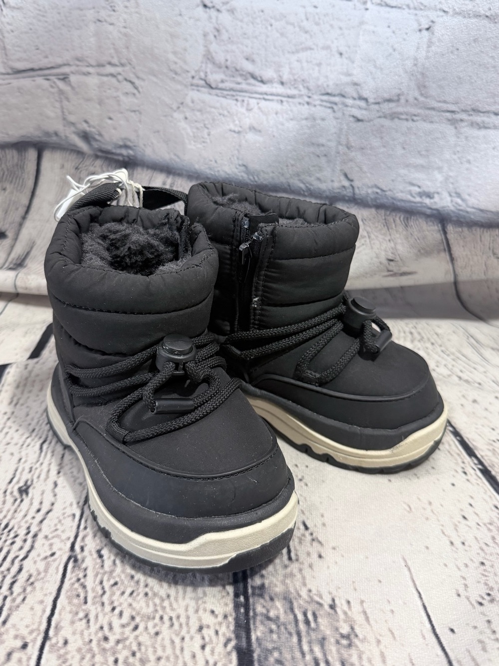 Zara Black Kids Snow Boots with Cream Trim